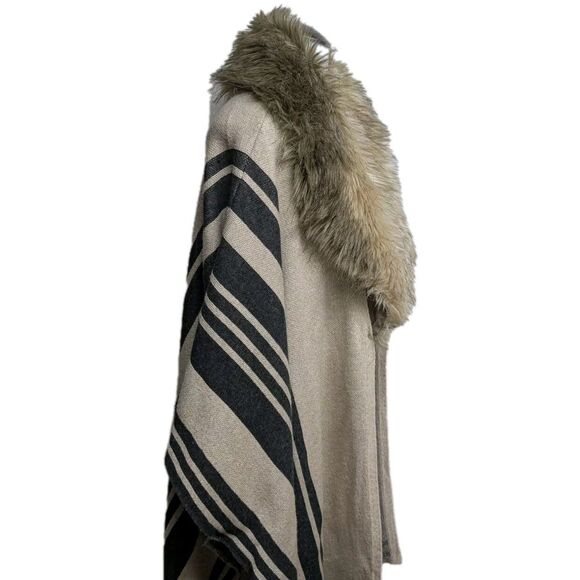 Merona Shawl Cape Removable Faux Fur Neck Poncho Outer Shell Layer Look S/M - Picture 6 of 10